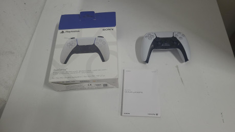 SONY PLAYSTATION DUALSENSE CTRLR/WHITE(OUTLET)